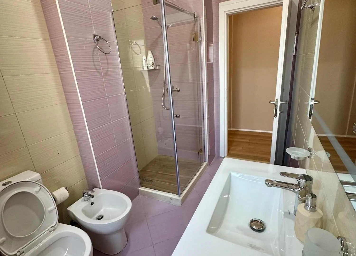New Bazaar Cozy Apartment 3 Tirana