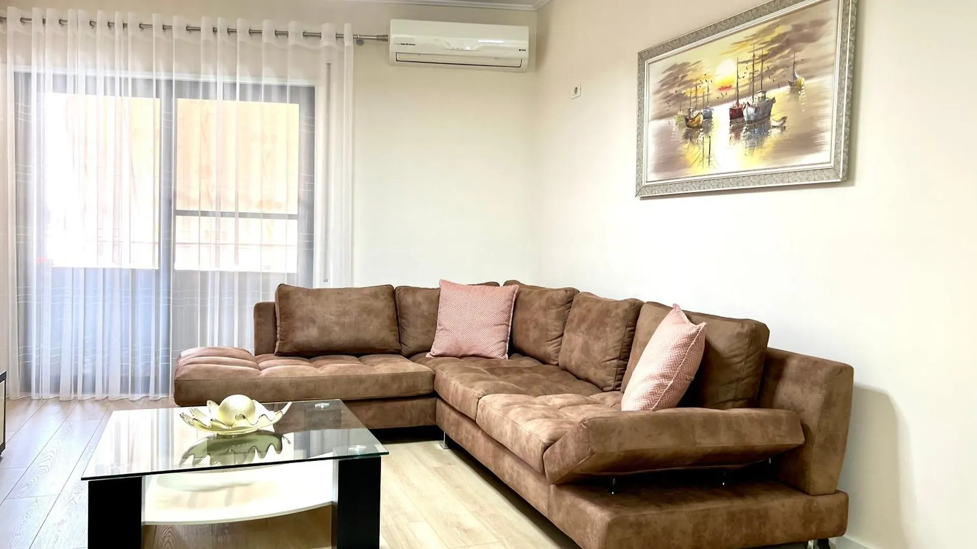 New Bazaar Cozy Apartment 3 Tirana